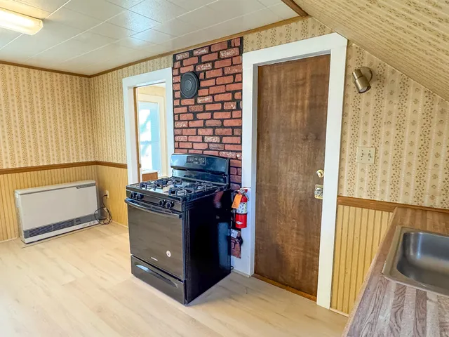 $1,700 | 334 Elm Street, Unit 2, Keene, NH 03431