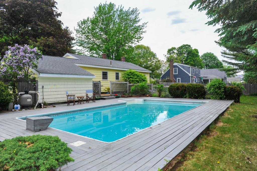 6 Meadowview Road Cumberland Center, ME 04021 - Photo 15 of 17 In-ground pool