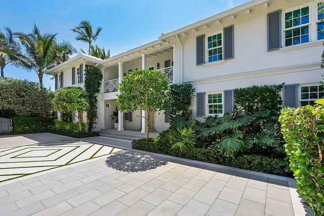$97,500,000 | 880 South Ocean Boulevard, Palm Beach, FL 33480