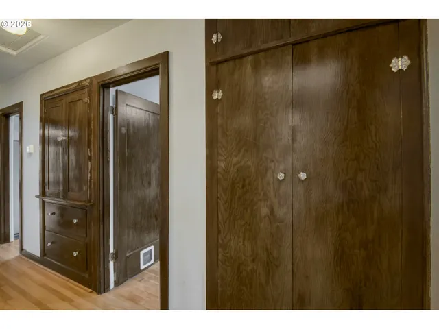 $499,900 | 3424 Northeast Halsey Street, Portland, OR 97232