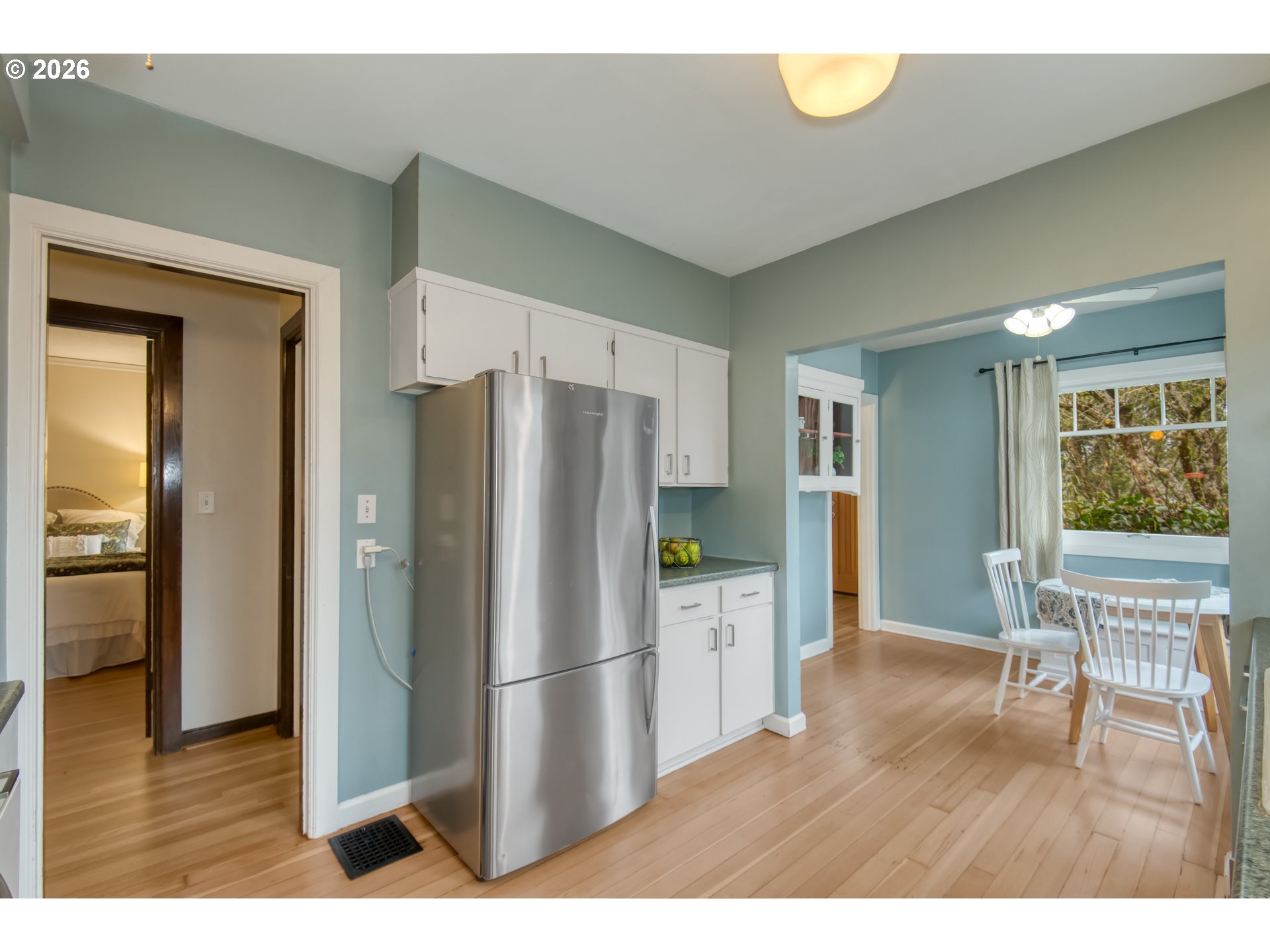 3424 Northeast Halsey Street Portland, OR 97232 - Photo 7 of 38