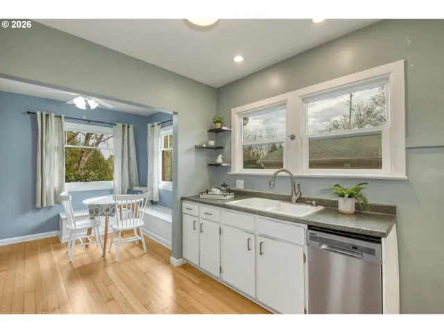 $499,900 | 3424 Northeast Halsey Street, Portland, OR 97232