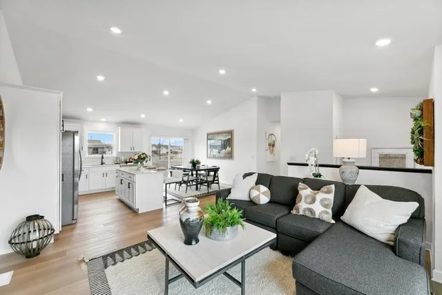 $439,308 | 703 Erickson Lane, Buffalo, MN 55313