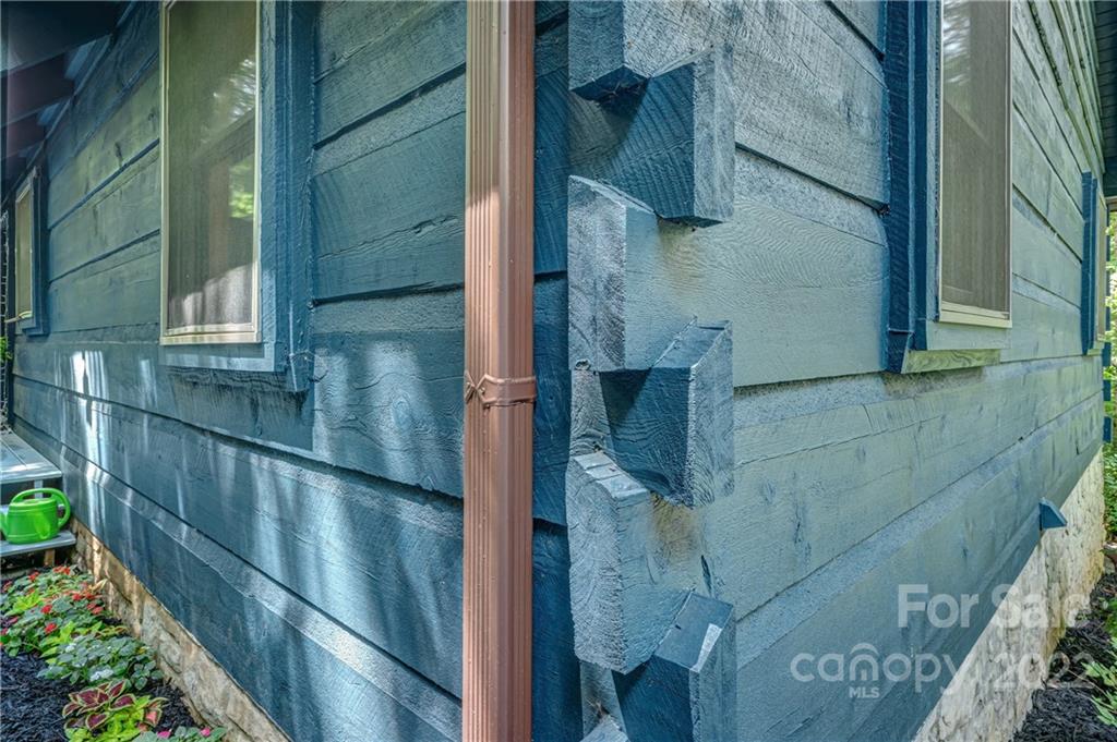 1305 Old Balsam Road Waynesville, NC 28786 - Photo 6 of 42