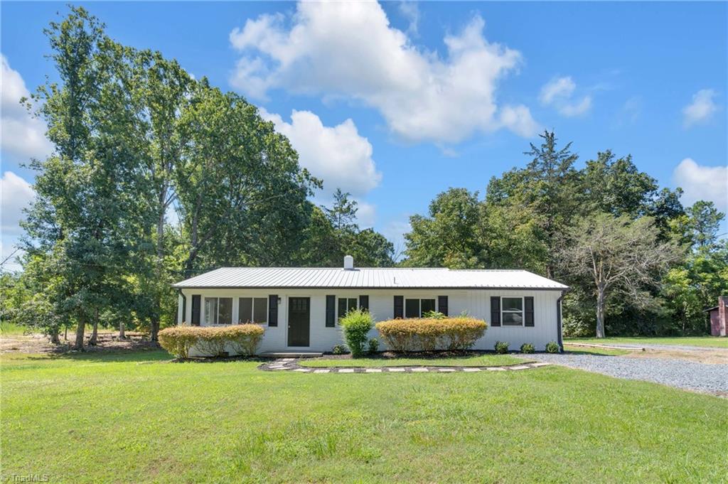 2083 Danny Bell Road Asheboro, NC 27205 - Photo 3 of 35 Gallery Image 3