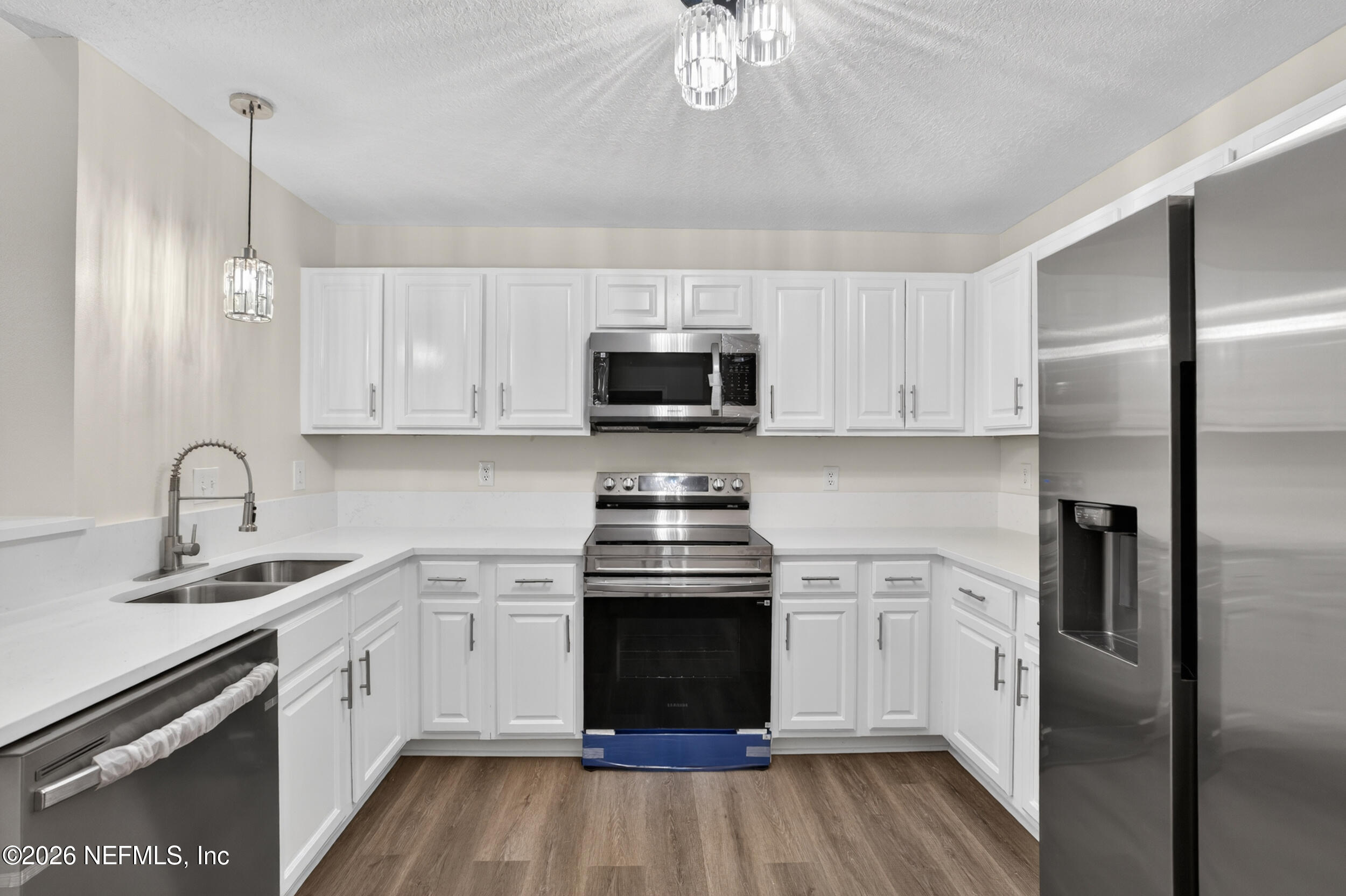 7920 Merrill Road, Unit 615 Jacksonville, FL 32277 - Photo 9 of 28 Kitchen