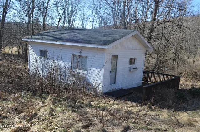 $285,000 | 143 Main Street, Maryland, NY 12155