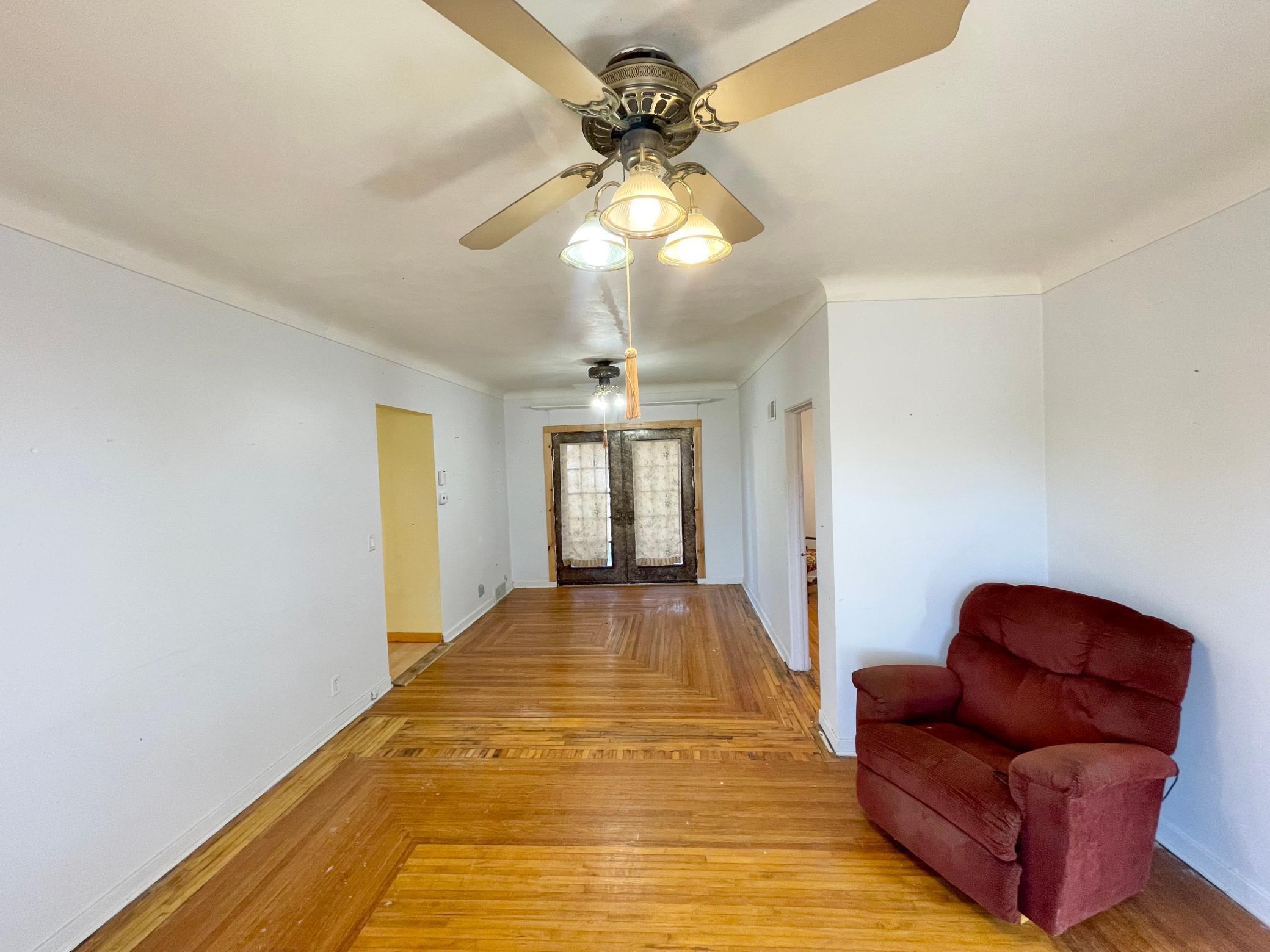 18 South Spring Avenue Springfield, MN 56087 - Photo 17 of 32