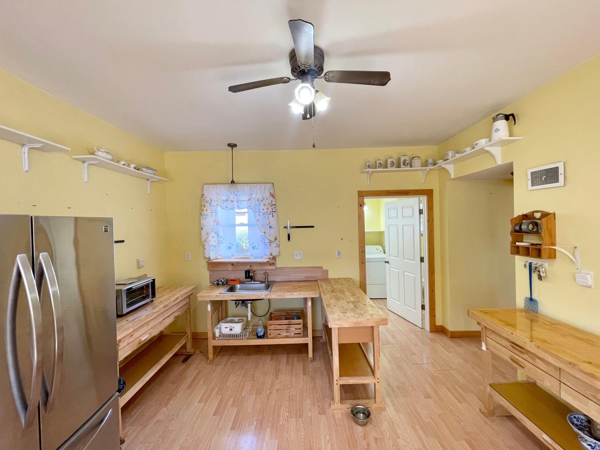 18 South Spring Avenue Springfield, MN 56087 - Photo 7 of 32