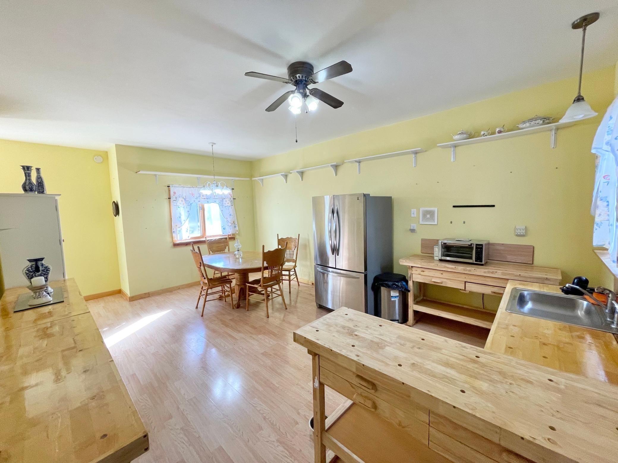 18 South Spring Avenue Springfield, MN 56087 - Photo 9 of 32