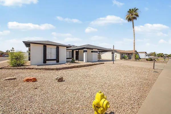 $2,800 | 935 West Santa Cruz Drive, Tempe, AZ 85282