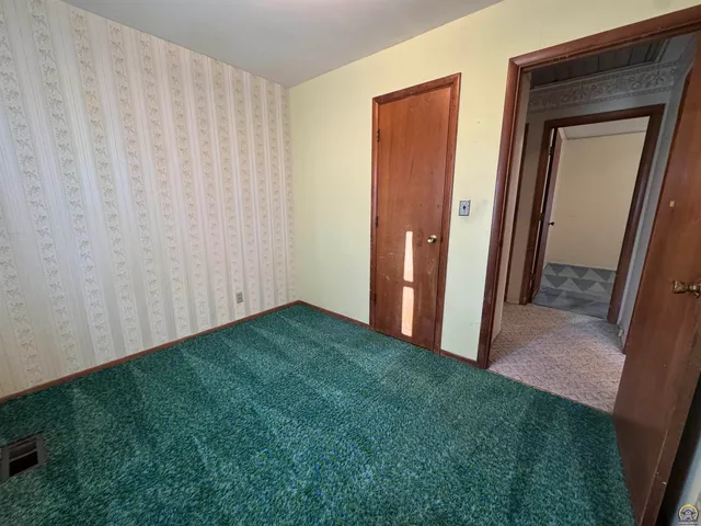 $170,000 | 5236 Southwest 27th Street, Topeka, KS 66614