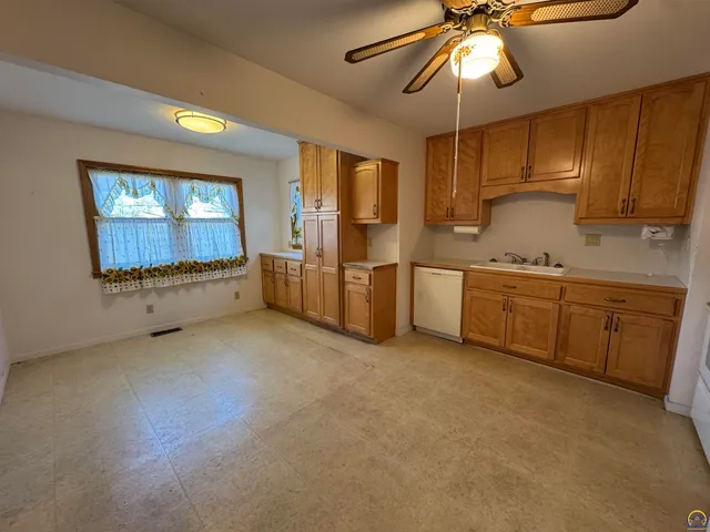 $170,000 | 5236 Southwest 27th Street, Topeka, KS 66614