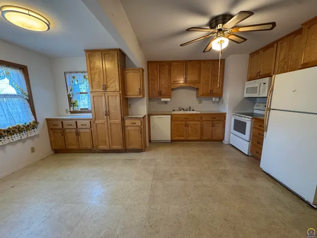 $170,000 | 5236 Southwest 27th Street, Topeka, KS 66614