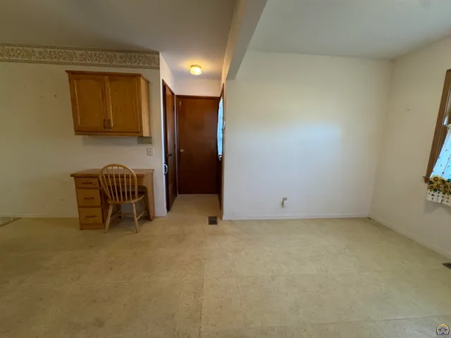 $170,000 | 5236 Southwest 27th Street, Topeka, KS 66614