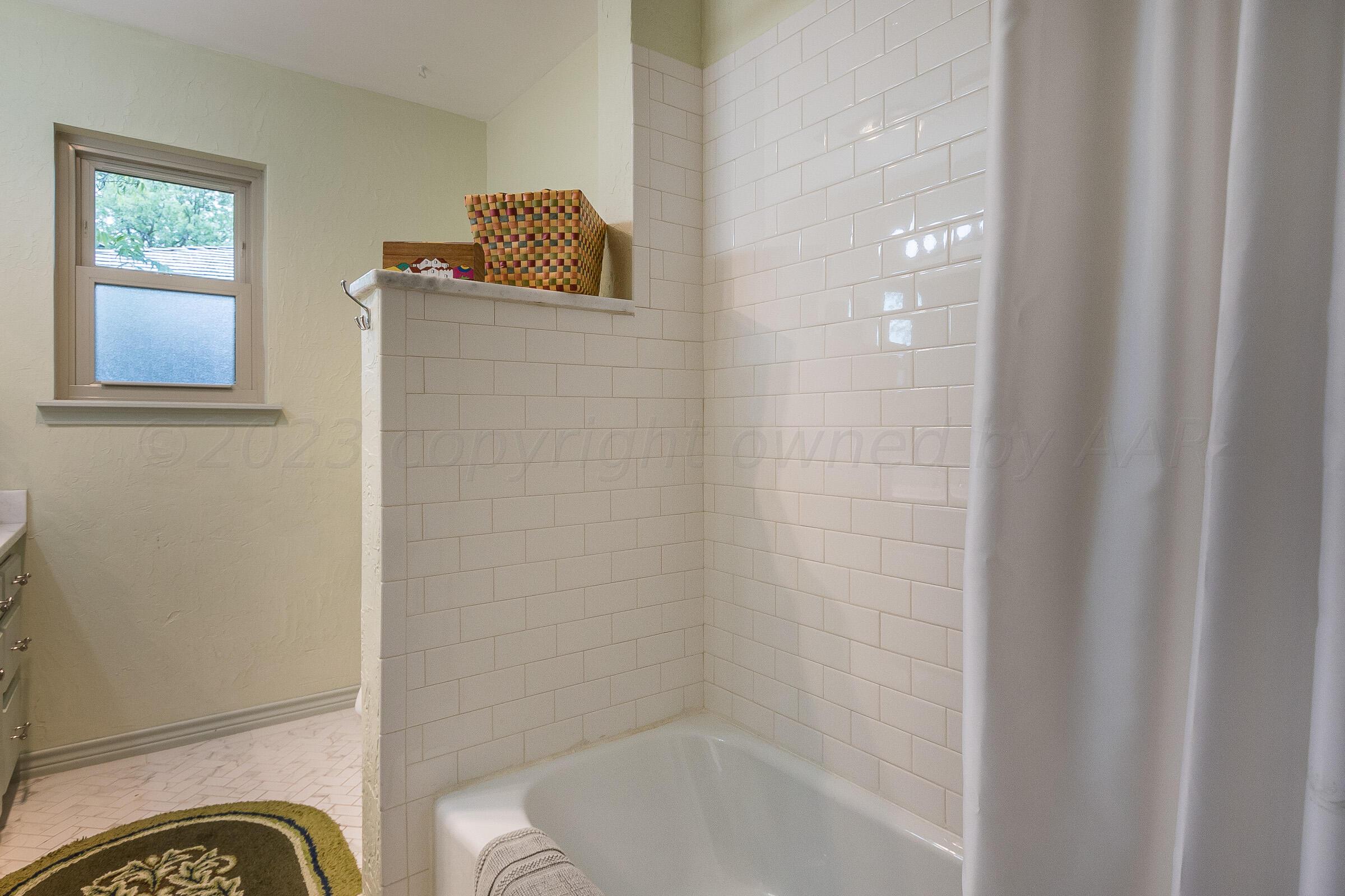 3503 Kileen Drive Amarillo, TX 79109 - Photo 25 of 36 024_Bath 2