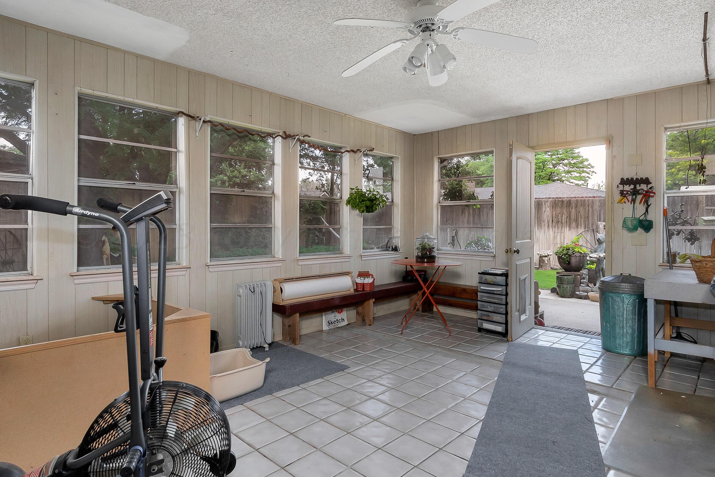 3503 Kileen Drive Amarillo, TX 79109 - Photo 26 of 36 025_Sun Room