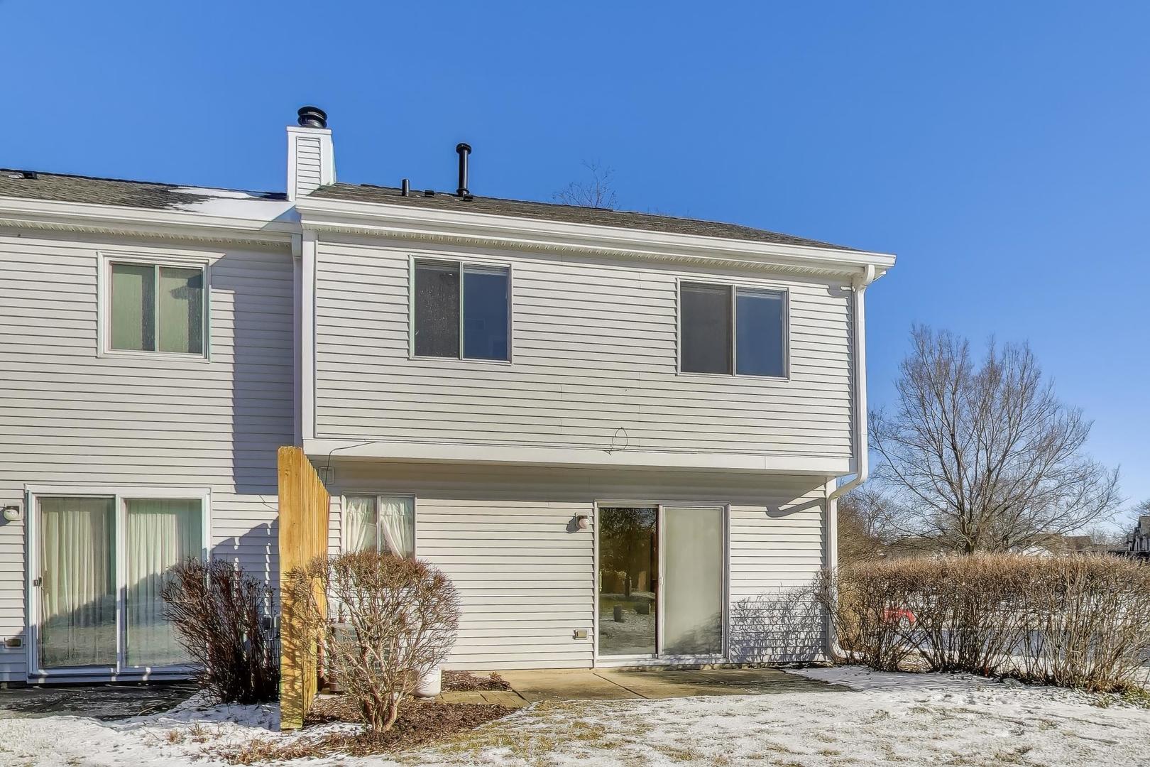 N700 Concord Lane Winfield, IL 60190 - Photo 25 of 31 a front view of a house