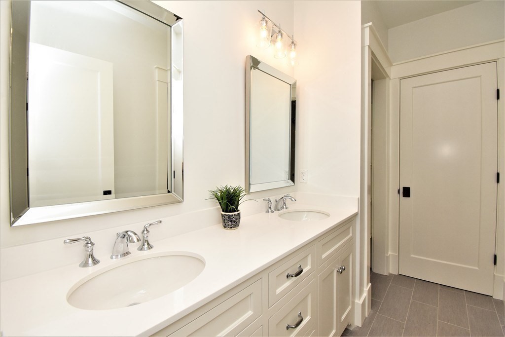 40 Voss Terrace Newton, MA 02459 - Photo 17 of 35