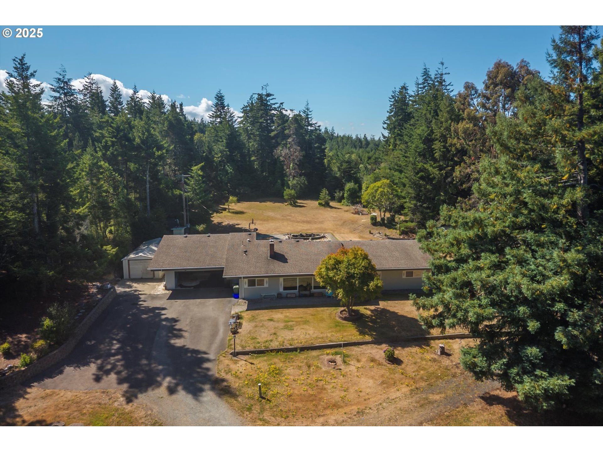 56060 Wheeler Road Bandon, OR 97411 - Photo 4 of 43