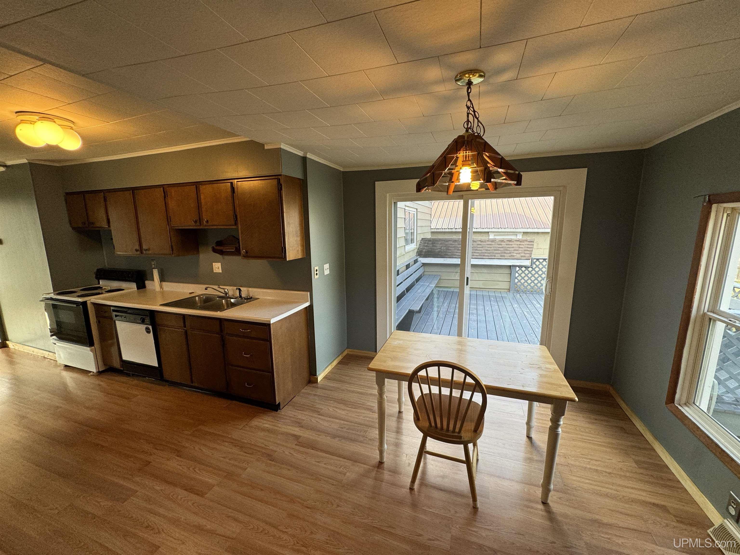 1825 Ridge Street Niagara, WI 54151 - Photo 11 of 42 Gallery Image 11