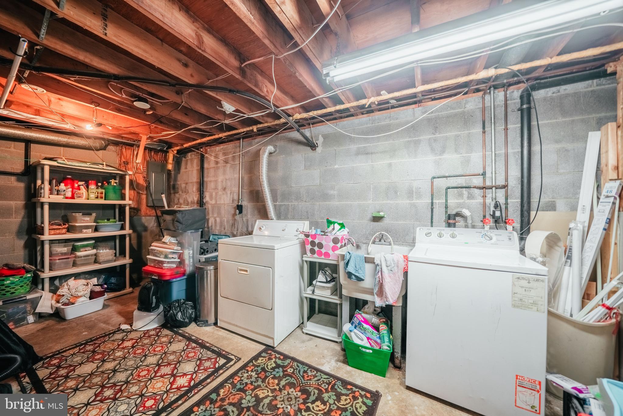 136 Rappahannock Street Warrenton, VA 20186 - Photo 22 of 35 Laundry/Utility Room with W/D + sink