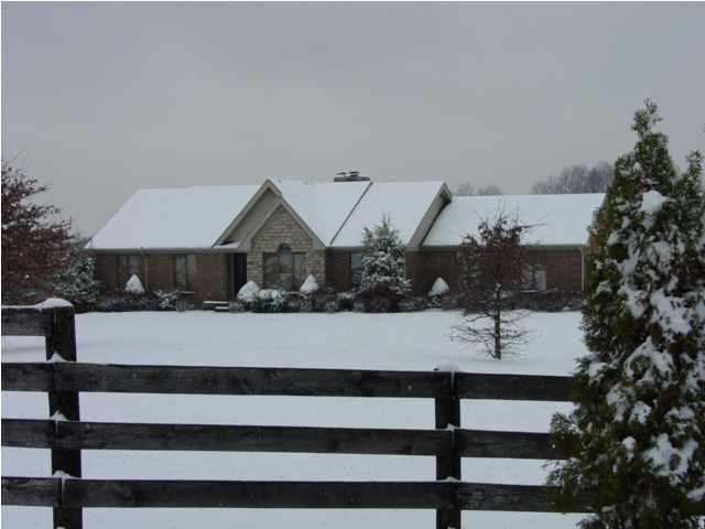 7704 Routt Road Louisville, KY 40299 - Photo 1 of 1 Primary Photo