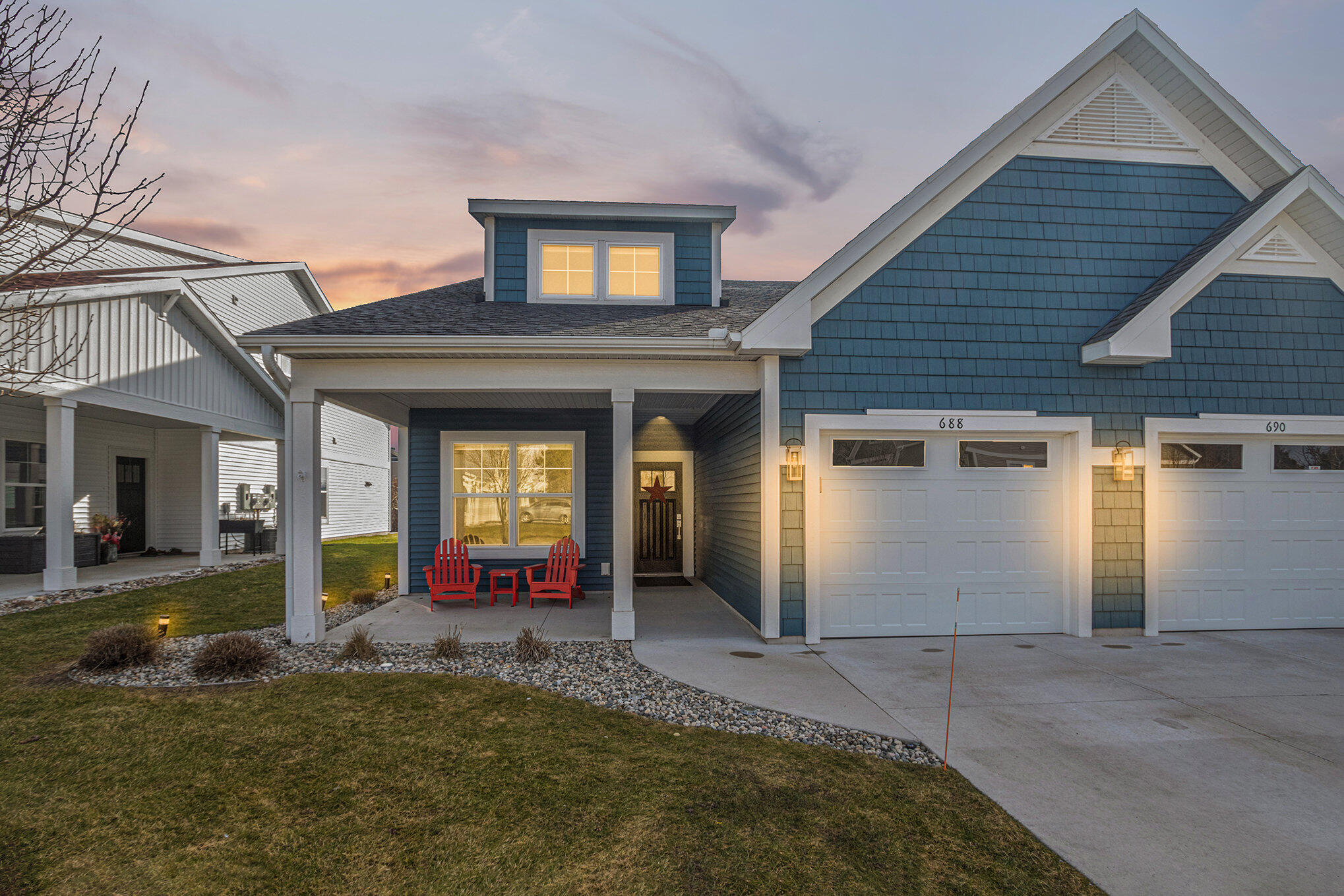 688 Terrace Point Drive Muskegon, MI 49440 - Photo 2 of 52 001_s22a5707_-_twilight