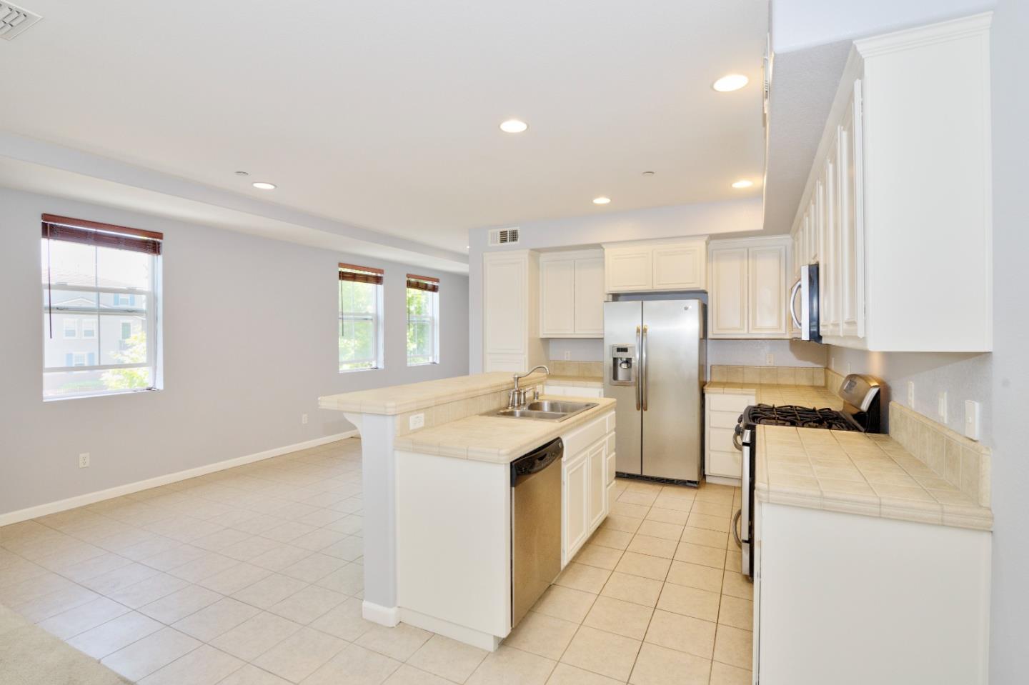 63 Ede Lane Milpitas, CA 95035 - Photo 7 of 40