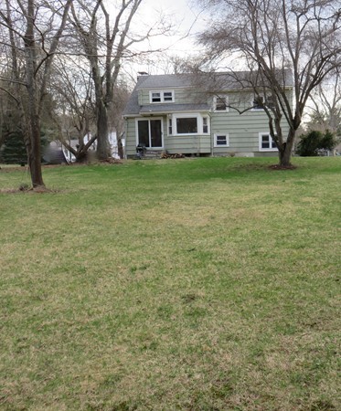 12 Dean Road Wayland, MA 01778 - Photo 9 of 10 Gallery Image 9