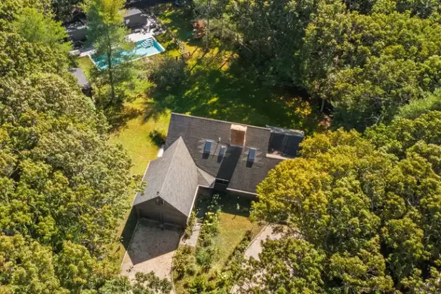 $85,000 | 14 Stirrup Court, East Hampton, NY 11937