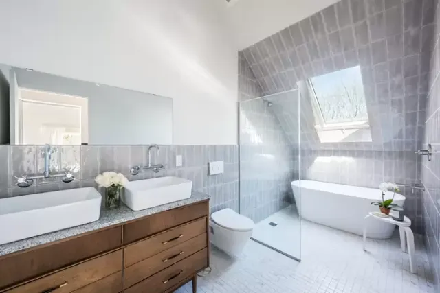 $85,000 | 14 Stirrup Court, East Hampton, NY 11937