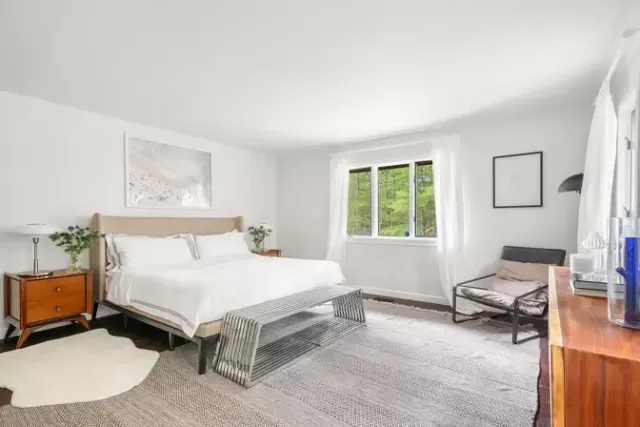 $85,000 | 14 Stirrup Court, East Hampton, NY 11937