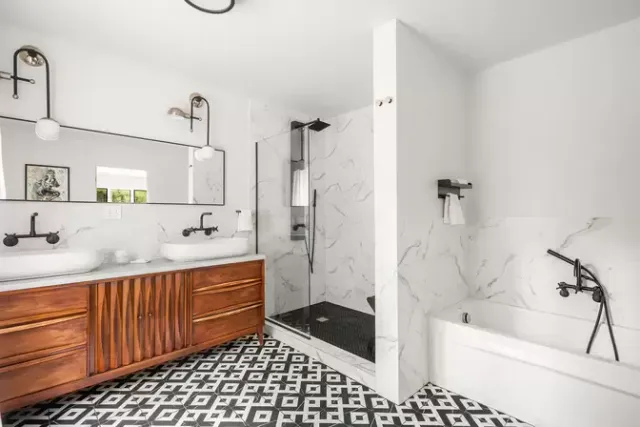 $85,000 | 14 Stirrup Court, East Hampton, NY 11937