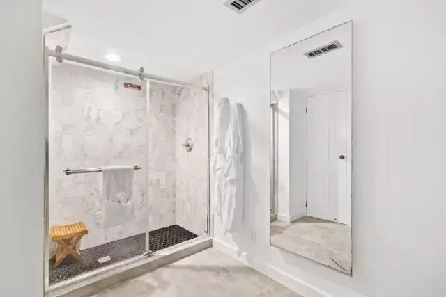 $85,000 | 14 Stirrup Court, East Hampton, NY 11937