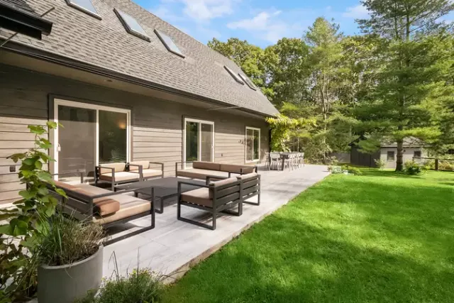 $85,000 | 14 Stirrup Court, East Hampton, NY 11937