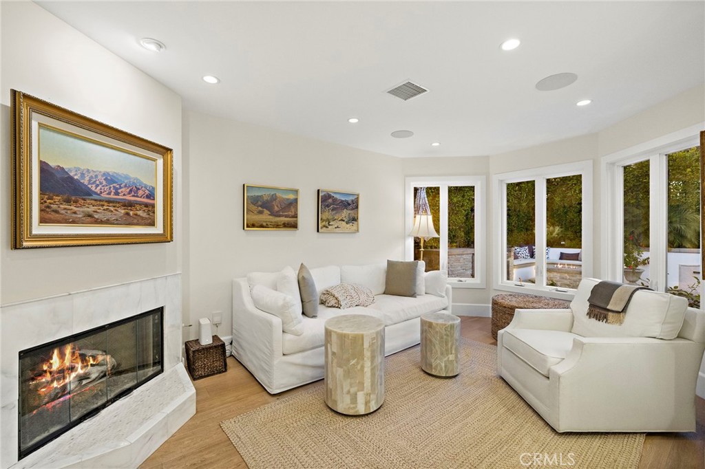 433 Seaward Road Corona del Mar, CA 92625 - Photo 13 of 36 Den off kitchen