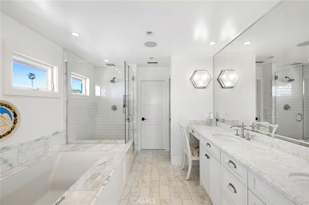 433 Seaward Road Corona del Mar, CA 92625 - Photo 15 of 39