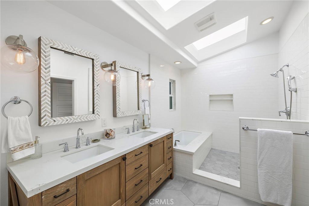 433 Seaward Road Corona del Mar, CA 92625 - Photo 21 of 39