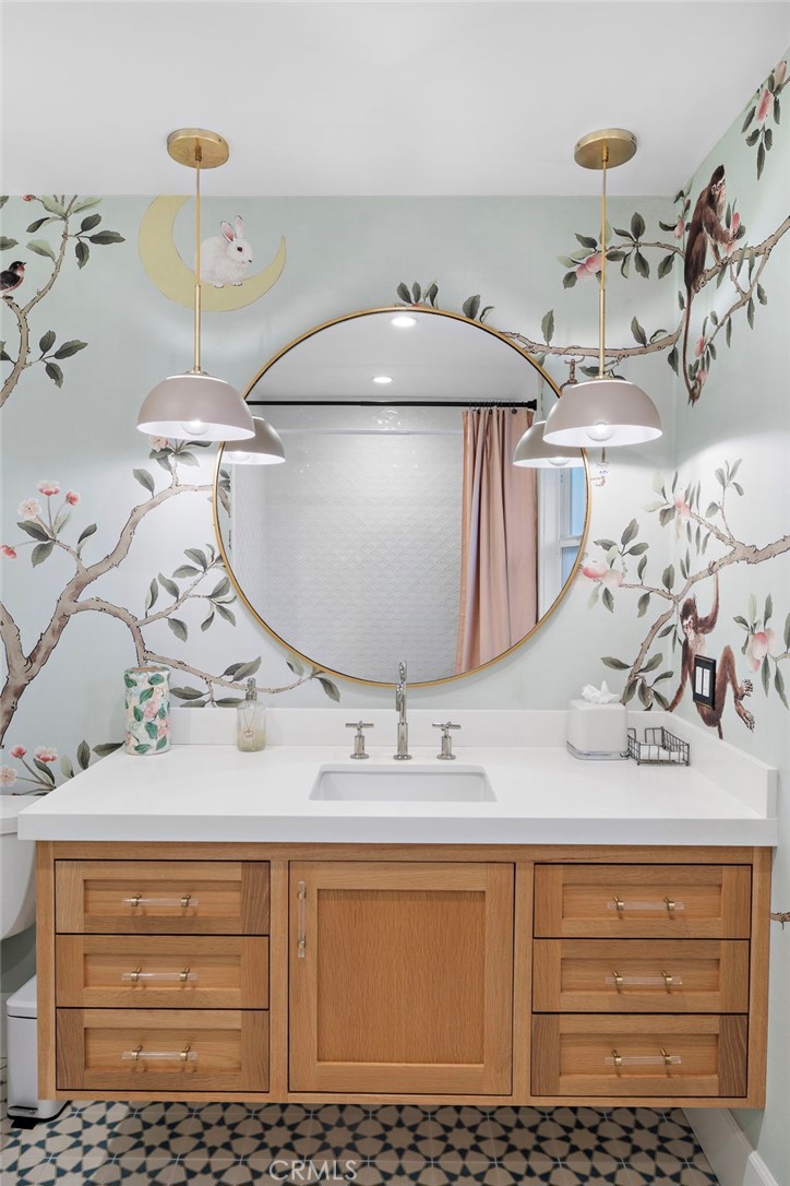 433 Seaward Road Corona del Mar, CA 92625 - Photo 24 of 36 Main floor bathroom