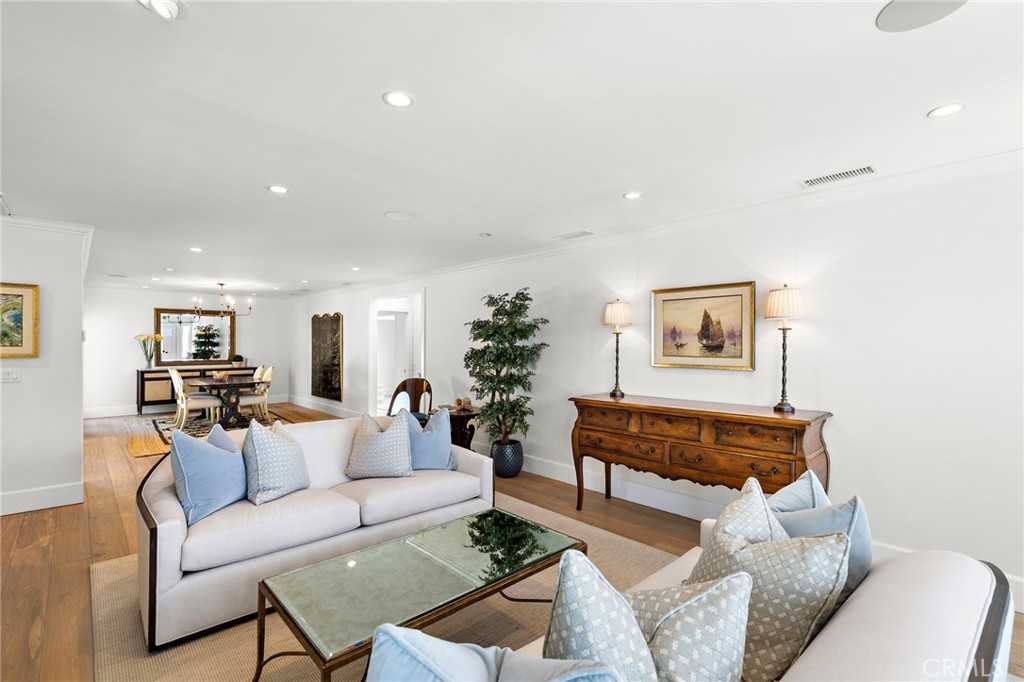 433 Seaward Road Corona del Mar, CA 92625 - Photo 6 of 39