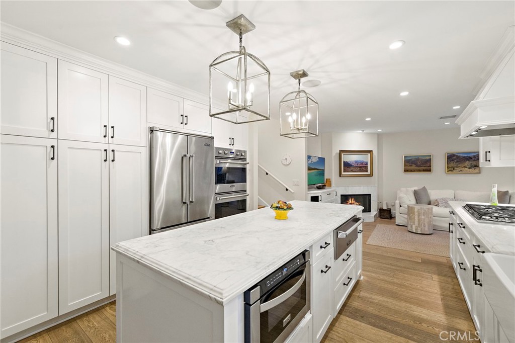 433 Seaward Road Corona del Mar, CA 92625 - Photo 8 of 36