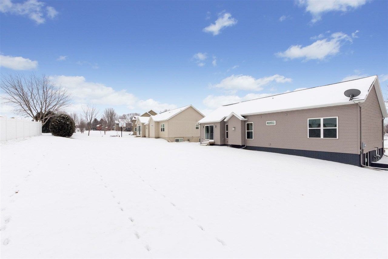 2445 Newcastle Road Marion, IA 52302 - Photo 36 of 36 Gallery Image 36