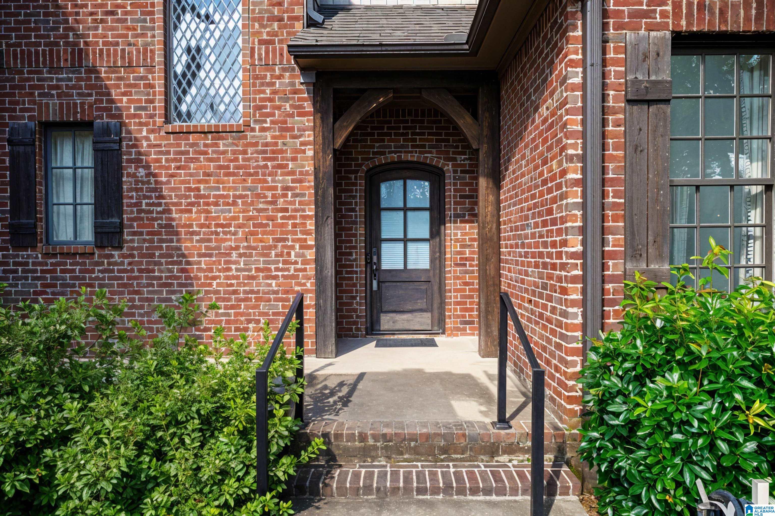 1815 Southwood Road Birmingham, AL 35216 - Photo 3 of 69