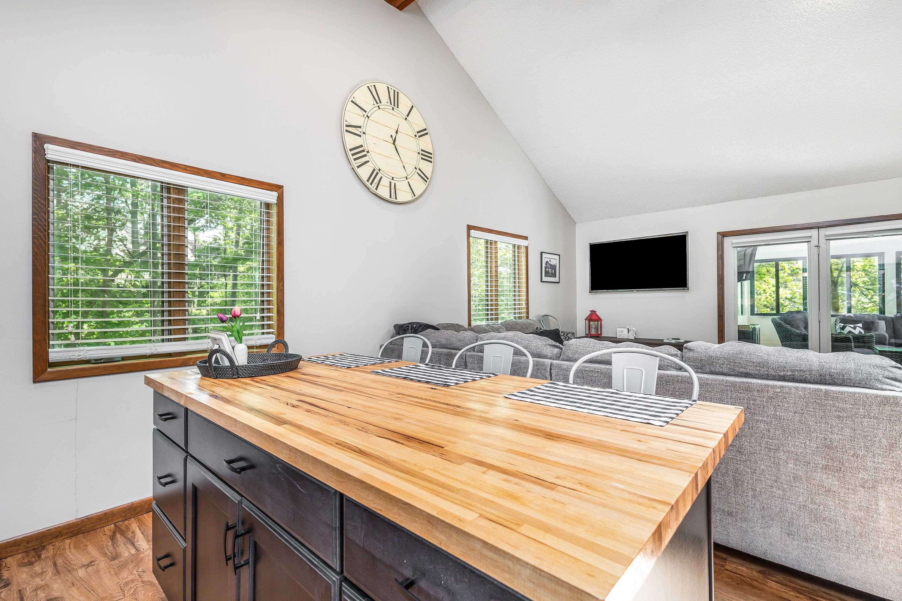 4 Colony Court Galena, IL 61036 - Photo 2 of 32 a view of a dining room with furniture window and wooden floor