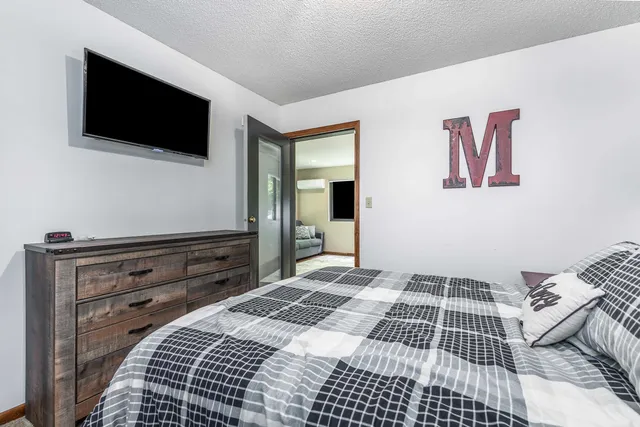 $300,000 | 4 Colony Court, Galena, IL 61036