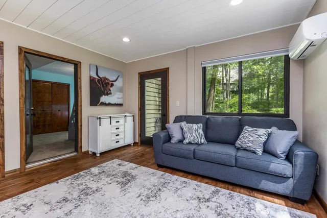 $300,000 | 4 Colony Court, Galena, IL 61036