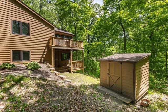 $300,000 | 4 Colony Court, Galena, IL 61036