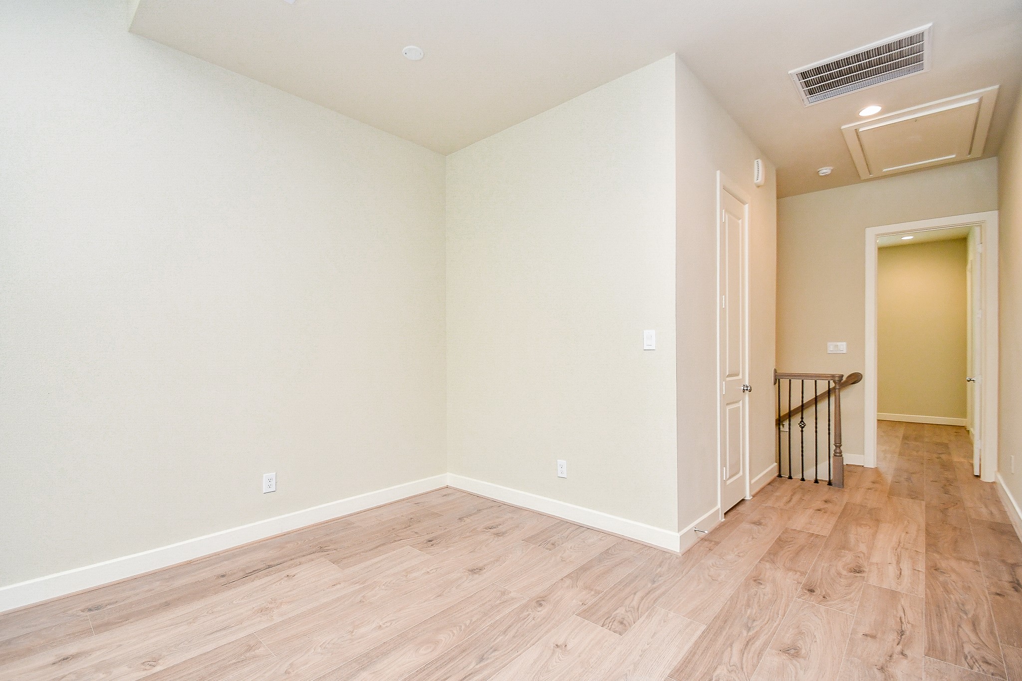 2307 Warhol Way Houston, TX 77091 - Photo 19 of 31