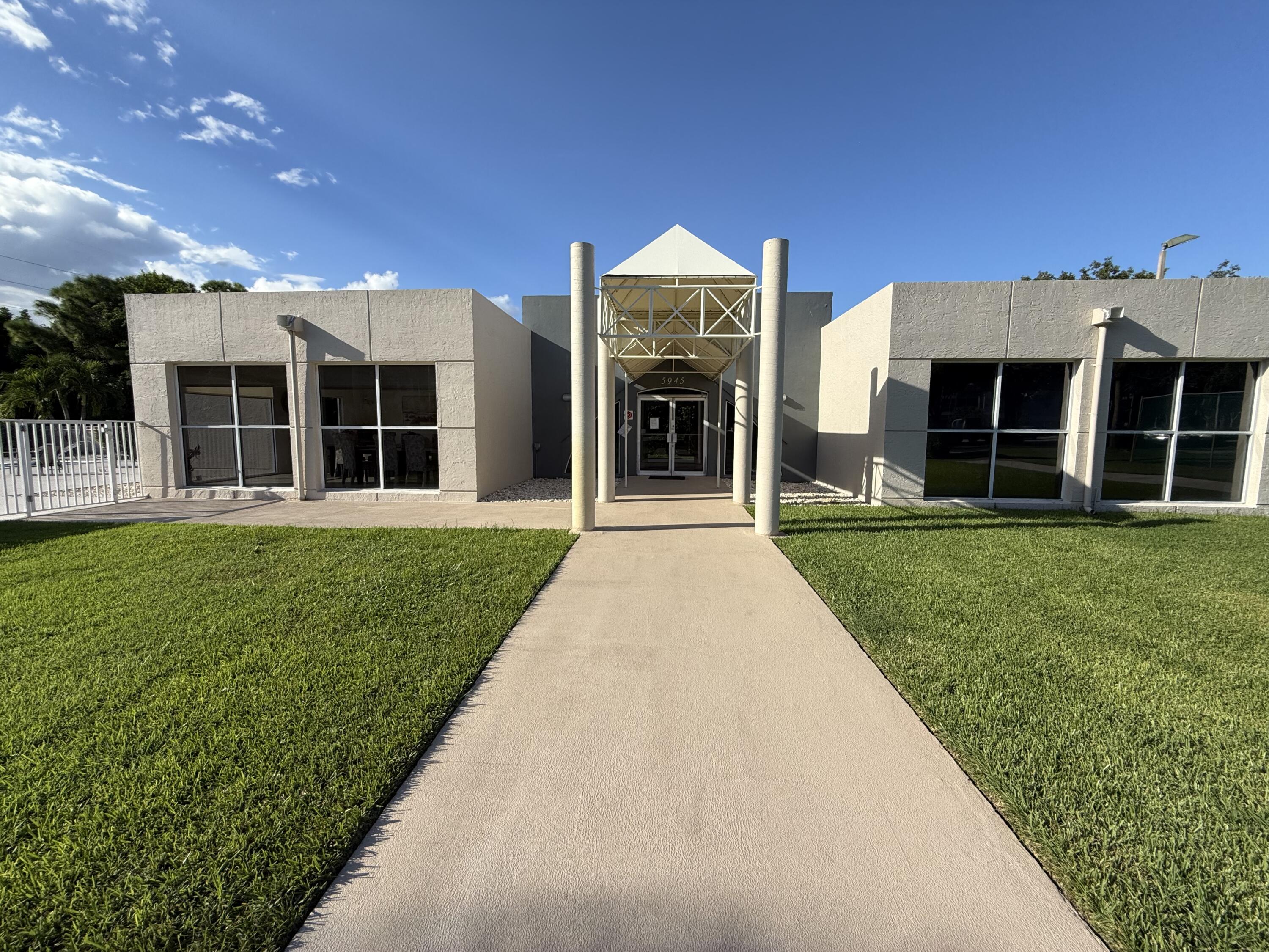 5962 Morningstar Circle, Unit 306 Delray Beach, FL 33484 - Photo 6 of 36 IMG_4117